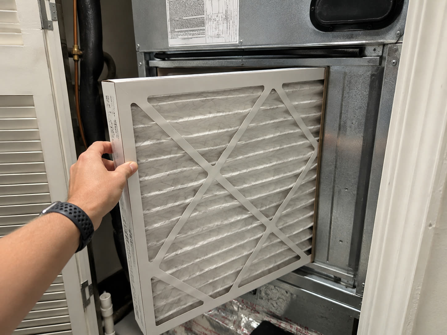 Changing the air filter